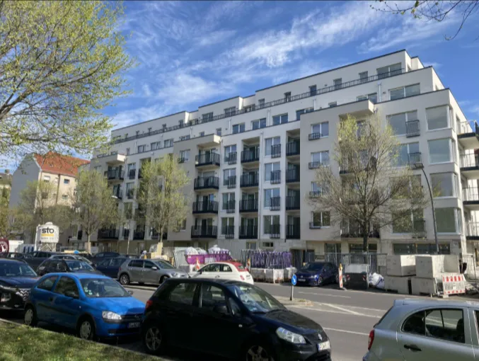 Stilvolle 2-Zimmer-Wohnung mit Balkon, gehobener Ausstattung im Schillerkiez — photo 1